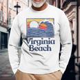 Virginia Beach Retro Surferintage Beach & Wave Graphic Maglietta a maniche lunghe Regalos para ancianos