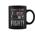 Bomba De Puño De Donald Trump Luchamos Contra La Bandera Estadounidense Trump 2024 Taza de café