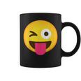 Emoticon Strizzando Iliso Con La Lingua Bloccata E L'occhio Ammiccante Tazze