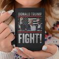 Bomba De Puño De Donald Trump Luchamos Contra La Bandera Estadounidense Trump 2024 Taza de café Regalos divertidos
