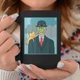 Divertente Parodia Di Magritte's Famoso Pezzo Con Un Gatto Grafica Tazze Regalos divertidos
