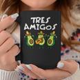 Tres Amigos Avocados Guac Cinco De Mayo Fiesta Mexicanegan Tassen Lustige Geschenke