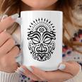 Maorí Polinesio Tatuaje Haka Dance Mascarilla Cabeza Taza de café Regalos divertidos