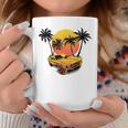 Mar Sol Y Playa Retro Atardecer Palmeras Coche Blanco Taza de café Regalos divertidos