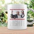 Bomba De Puño De Donald Trump Luchamos Contra La Bandera Estadounidense Trump 2024 Manga Larga Taza de café Ideas de regalos