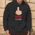 Con Dito Medio Sono Stronzo E Allora Regalo Felpa con cappuccio Estilo de vida