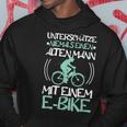 Unterschätze Niemals Alten Mann Mit Ebike Bicycle Cyclist Kapuzenpullover Lustige Geschenke