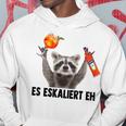 Es Eskaliert Eh X Raccoon Meme Racoon X Pedro Spritz Kapuzenpullover Lustige Geschenke