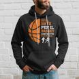 Nato Per Il Basket Costretto Alla Scuola Pallacanestro Felpa con cappuccio Regalos para él