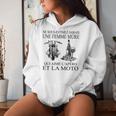 Ne Sous Estimez Jamais Une Mûre Qui Aime L'apéro Sweat à capuche femme Cadeaux pour elle