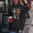 45 47 Trump 2024 Soporte De Banderaintage Trump 45 47 Hombres Es Sudadera con capucha para mujer Regalos divertidos