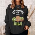 Alles Ist Besser Mit Kiwi Sweatshirt Geschenke für Sie