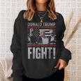 Bomba De Puño De Donald Trump Luchamos Contra La Bandera Estadounidense Trump 2024 Camisa de entrenamiento Regalos para ella