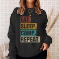 Eat Sleep Camp Repeat -Intage Outdoor Camping Camper Sweatshirt Geschenke für Sie