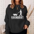 Führungskraft Dog Leading Dog Owner Dog Lover Sweatshirt Geschenke für Sie