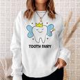 Donna Dentista Con La Corona Del Dente Della Fata Dei Denti Con Collo A Felpa Regalos para ella