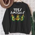 Tres Amigos Avocados Guac Cinco De Mayo Fiesta Mexicanegan Sweatshirt Geschenke für alte Frauen