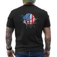 American Flag Baller Dunking Usa Flag Basketball T-Shirt mit Rückendruck