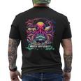 Gigante Octapus Caccia Auto Retrò Ruote Sfida La Realtà T-shirt da uomo con stampa posteriore