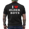 I Love Older Boys I Heart Ragazzi Più Grandi T-shirt da uomo con stampa posteriore