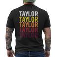 Taylor Retro Wordmark Patternintage Style T-Shirt mit Rückendruck