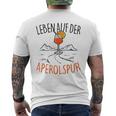 Leben Auf Der Aperolspur Official Spritz Club Aperollin' T-Shirt mit Rückendruck