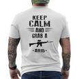 Mantén La Calma Y Agarra Un Rifle De Asalto Ar 15 Camiseta Hombre Estampado Espalda