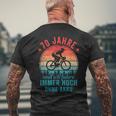 70 Jahre Und Ich Fahre Noch Ohne Akku Fahrradfahrer T-Shirt mit Rückendruck Geschenke für alte Männer