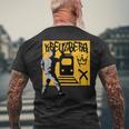 Berlin Kreuzberg Friedrichshain District Graffiti Crown U-Bahn T-Shirt mit Rückendruck Geschenke für alte Männer