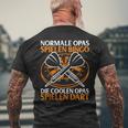 With Die Coolen Grandpas Spielen Dart Grandpa Dart Player T-Shirt mit Rückendruck Geschenke für alte Männer