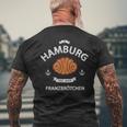 In Hamburg Isst Man Franzbrötchen Nordlicht Idea T-Shirt mit Rückendruck Geschenke für alte Männer