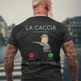 La Caccia Sta Chiamando Frase Divertente Regalo Cacciatore T-shirt da uomo con stampa posteriore Regalos para ancianos