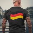 Leuchtendes Herz Deutsche Flagge Colours Germany Fan T-Shirt mit Rückendruck Geschenke für alte Männer