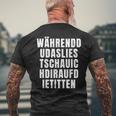 Während Du Das Liest Schau Ich Dir Auf Die Titten T-Shirt mit Rückendruck Geschenke für alte Männer