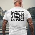 Donna La Pazienza E Finita Andate In Pace Con Collo A T-shirt da uomo con stampa posteriore Regalos para ancianos