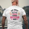 So Ssieht Eine Coole Chefin Aus T-Shirt mit Rückendruck Geschenke für alte Männer