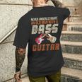 Bassista Pensionato Regalo Divertente Musica Chitarra Basso T-shirt da uomo con stampa posteriore Regalos para él