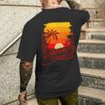 Surfer Beach Sea Retro Summer Fernlust T-Shirt mit Rückendruck Geschenke für Ihn