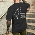 Never Walk Alone Per I Proprietari Di Cani Che Amano Camminare T-shirt da uomo con stampa posteriore Regalos para él