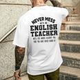 Non Scherzare Mai Con Un Insegnante Di Inglese T-shirt da uomo con stampa posteriore Regalos para él