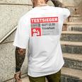 Test Winner Stiftung Alkotest Gut Trinkfest Malle Bumsbar T-Shirt mit Rückendruck Geschenke für Ihn