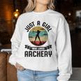 Just A Girl Who Loves Archery Archer Retrointage Bow Women Sweatshirt Regalos divertidos