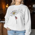 Ladybird On Daisy Blue Sweatshirt Frauen Lustige Geschenke