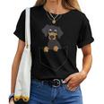 Lindo Perro Salchicha En El Bolsillo Dueño De Un Perro Cuello Camiseta de mujer