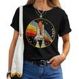 Nasa Shuttle Launch Into Rainbow Maglietta da donna