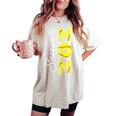 Senior Mom 2025 Softball Mommy Class Of 2025 Graduation Women's Oversized Comfort T-shirt Ivory