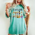 Girl Retro Taylor First Name Personalized Groovy Bday Women's Oversized Comfort T-shirt Chalky Mint