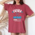 Futura Mamma Loading Annuncio Gravidanza Futura Mamma 2024 T-shirt comoda oversize da donna Crimson