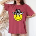 Lindo Western Country Cowgirl Sombrero Estrella Amarillo Sonrisa Cara Chica Cuello Camiseta extragrande cómoda para mujer Crimson