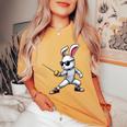 Divertente Scherma Giocatore Coniglietto Bambini Donne Uomini Pasqua Scherma T-shirt comoda oversize da donna Mustard